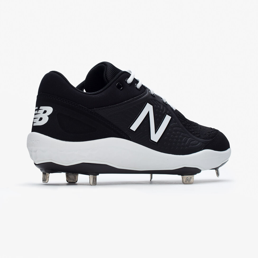 new balance men's fresh foam 3000v5 turf stores