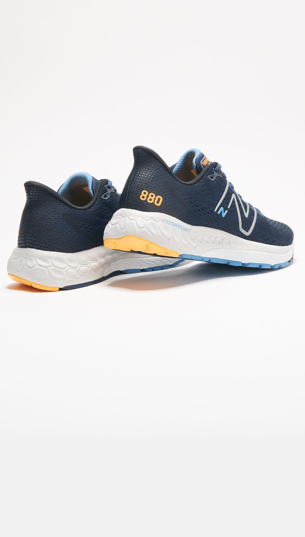 Back of the shoe view of a pair of blue 880v13s.  