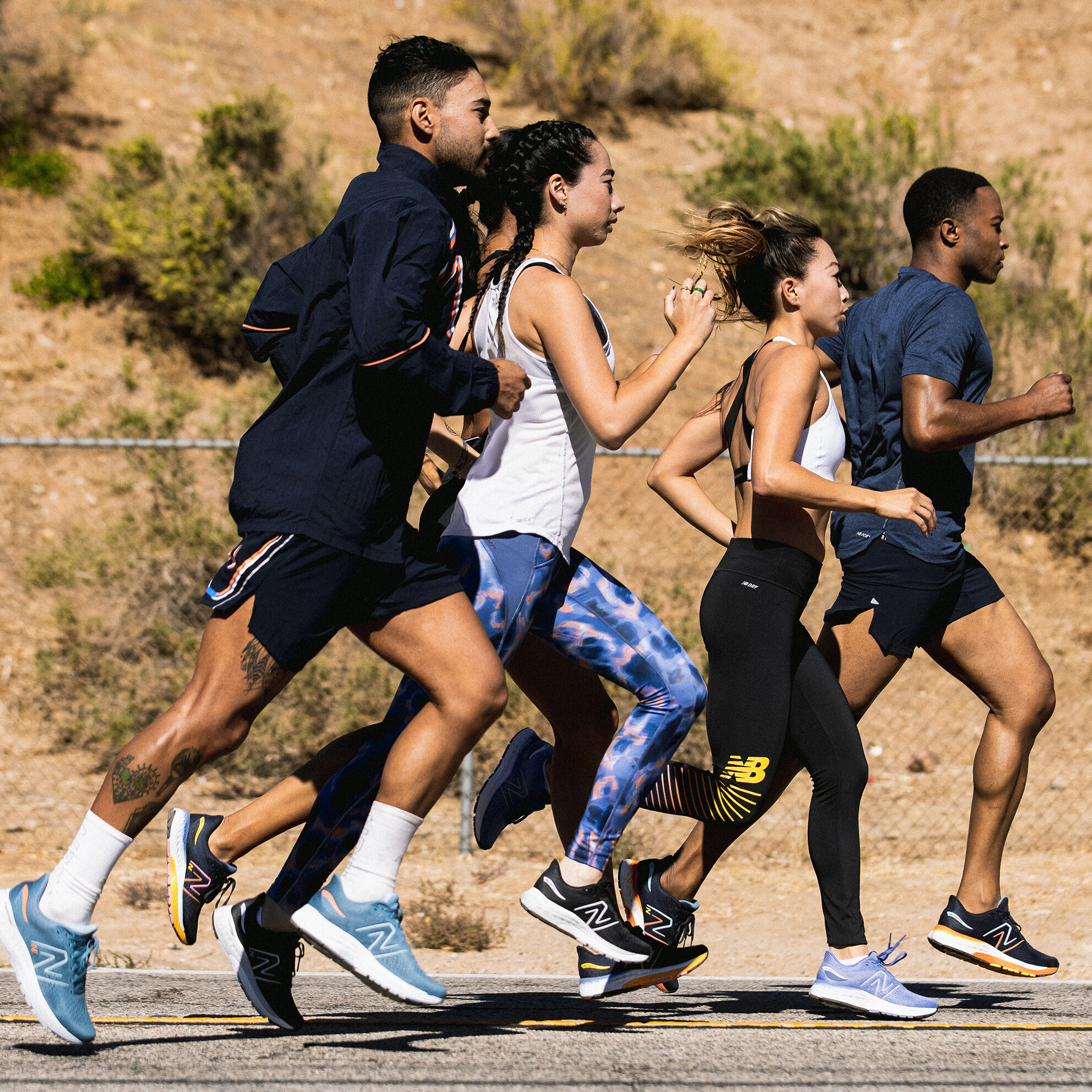 Performance Running Shoes & Clothing - New Balance منفاخ هواء Performance Running Shoes & Clothing - New Balance منفاخ هواء