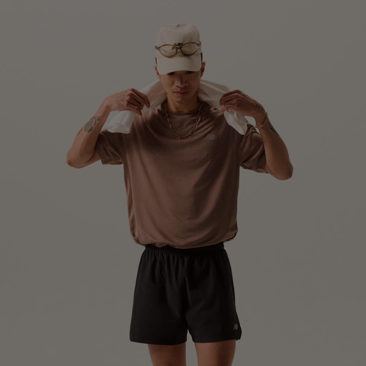 ★★New Balance★★ NBNEF22491 UNI Graphic Stitch Short Slee New Balance Uni Graphic STiTch ShorT Sleeve T shirT