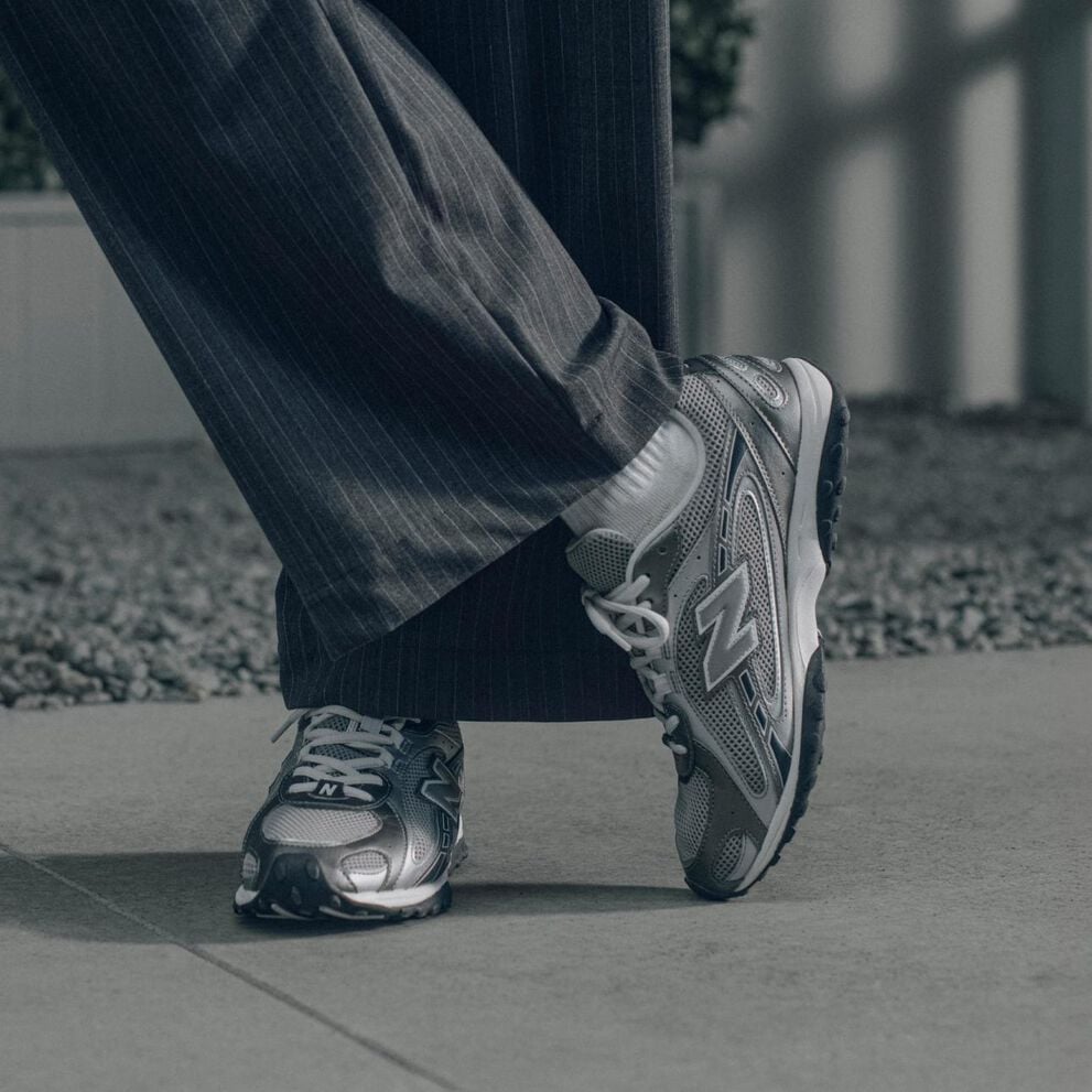 Knee down image of person wearing a pair of 204L