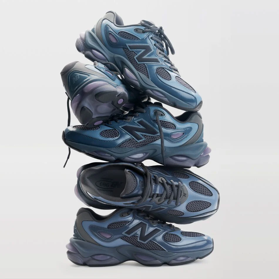 A pile of 983 shoes