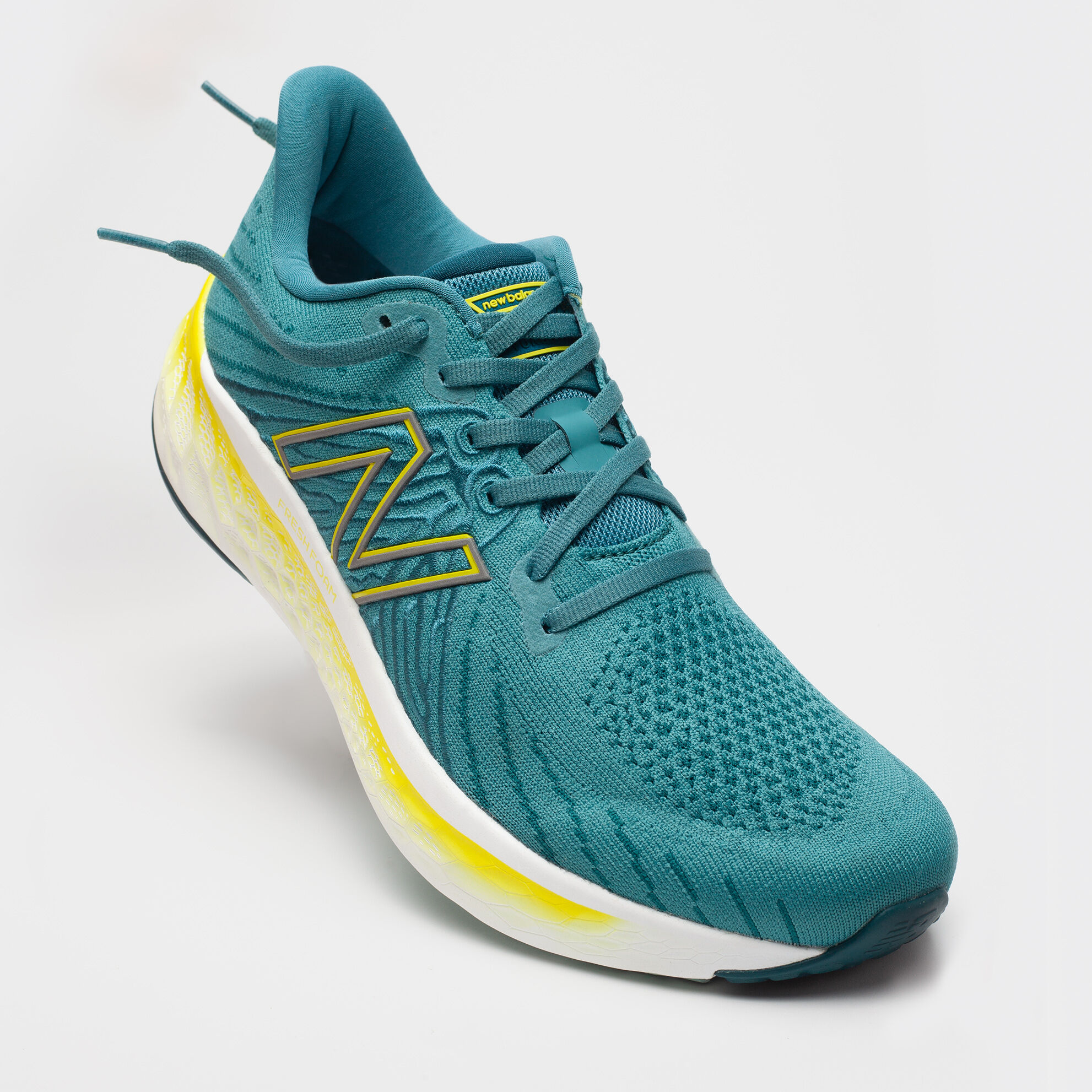 womens new balance vongo