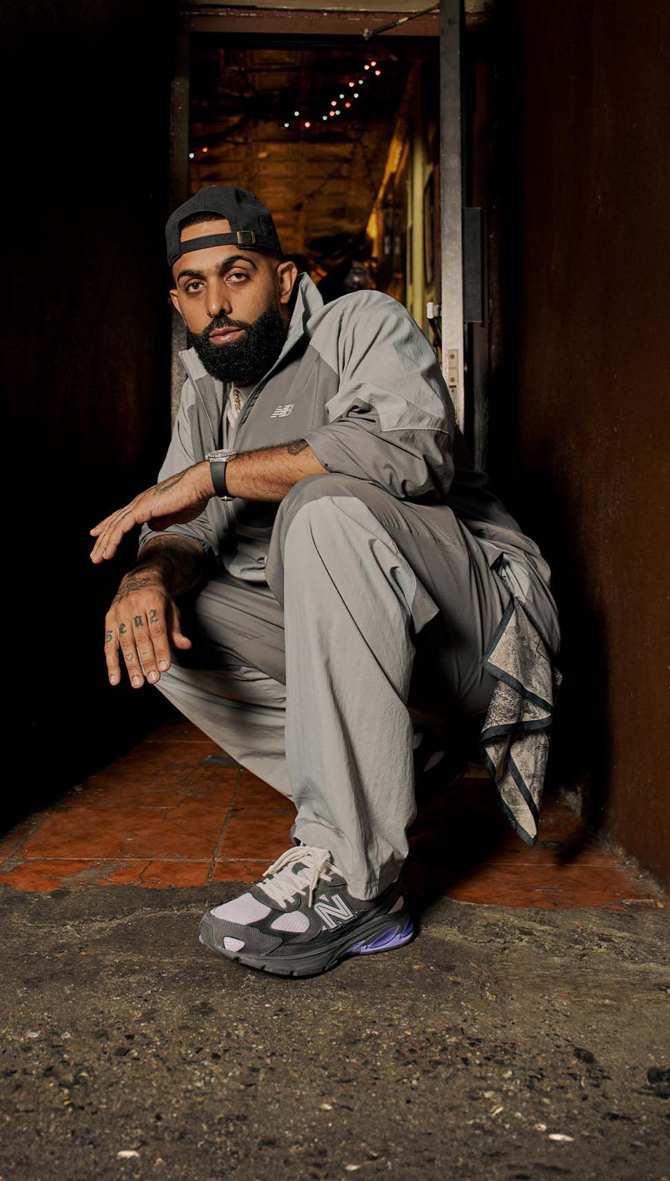 Eladio Carri&oacute;n posing and looking at the camera while wearing the ABZORB 2010 shoes.