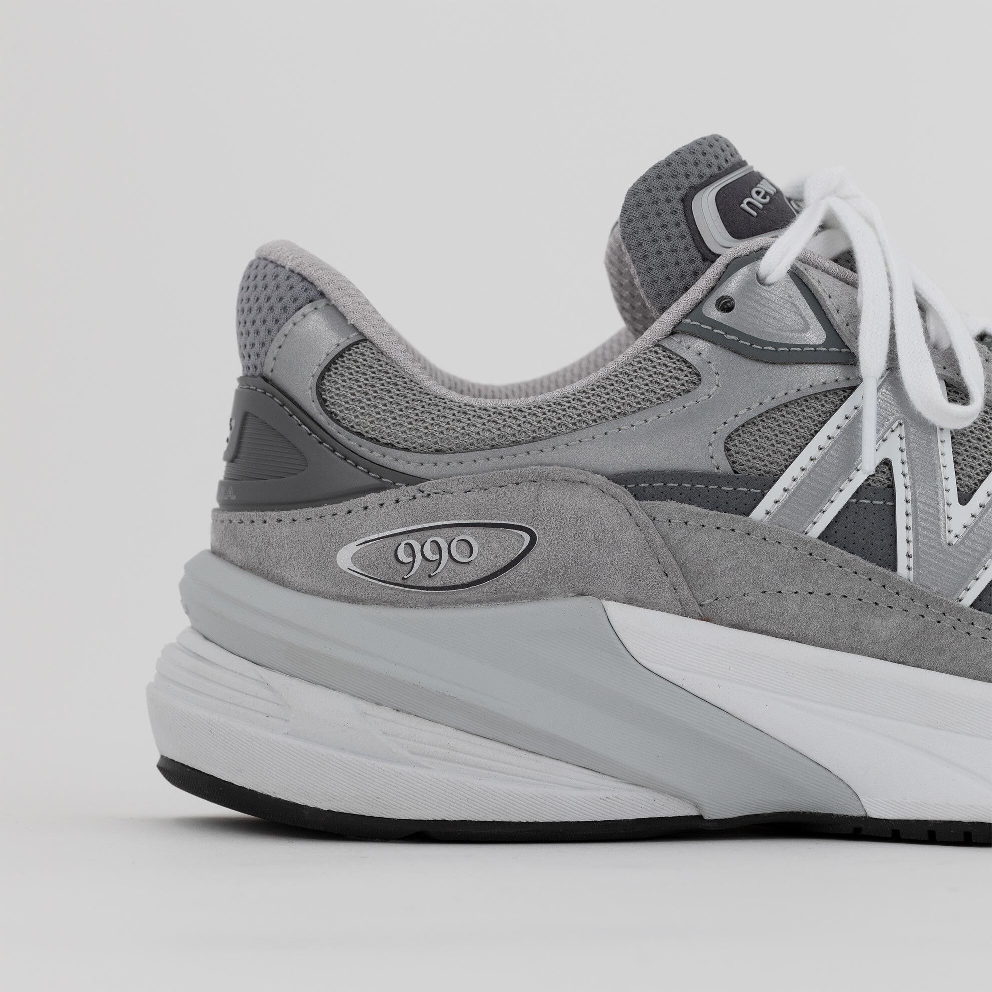 New Balance WMNS 990 V6 Gray ニューバランス-