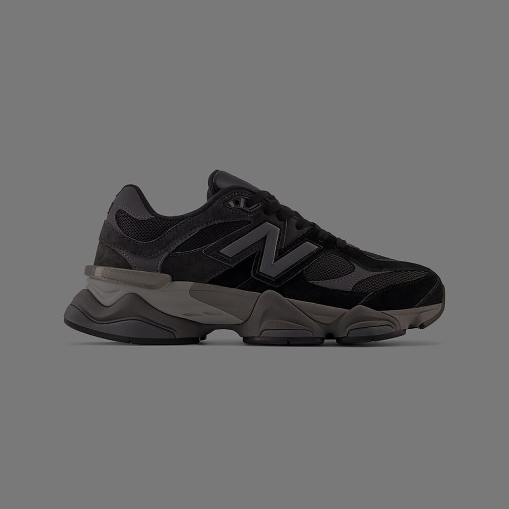 Black New Balance 9060.