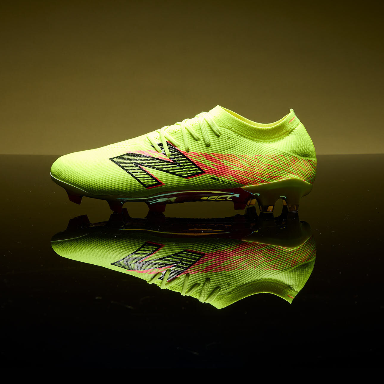 Tacos de futbol New Balance