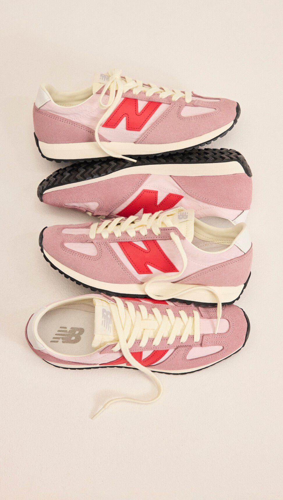 471s laying together on the ground