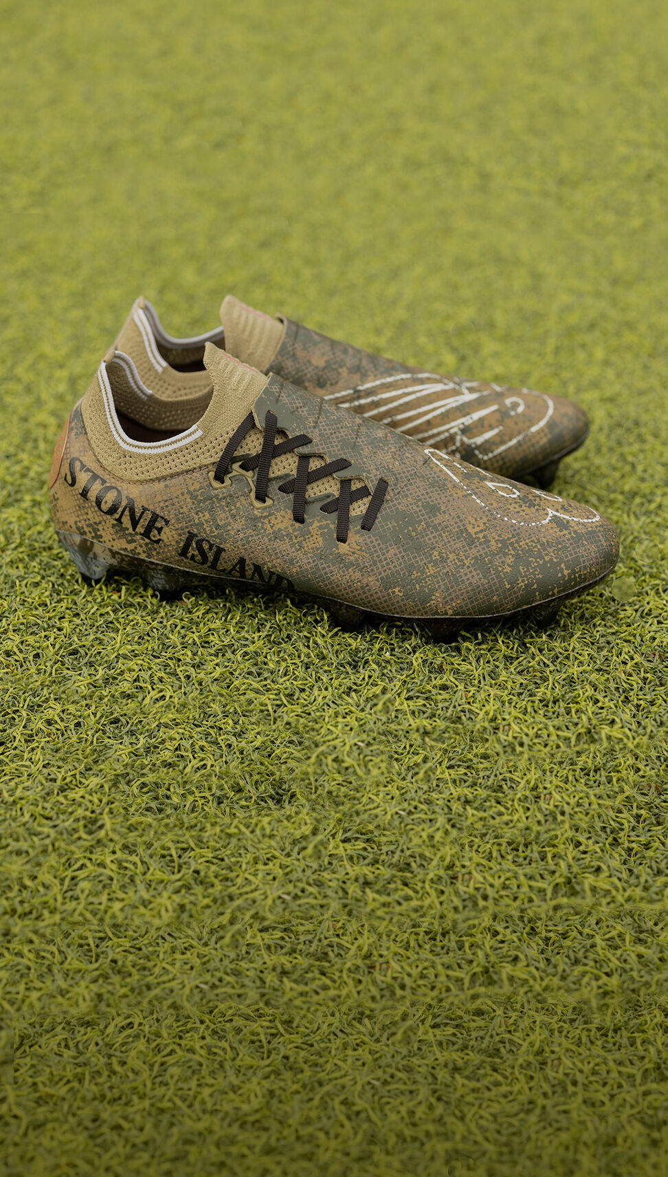 アウトソー Furon Fg パープル グリーン サッカースパイクmsfurf Pg Kemari87 Paypayモール店 通販 Paypayモール カラー