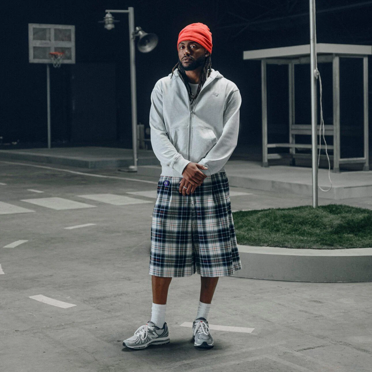 Amin&eacute; wearing a pair of grey 1890s