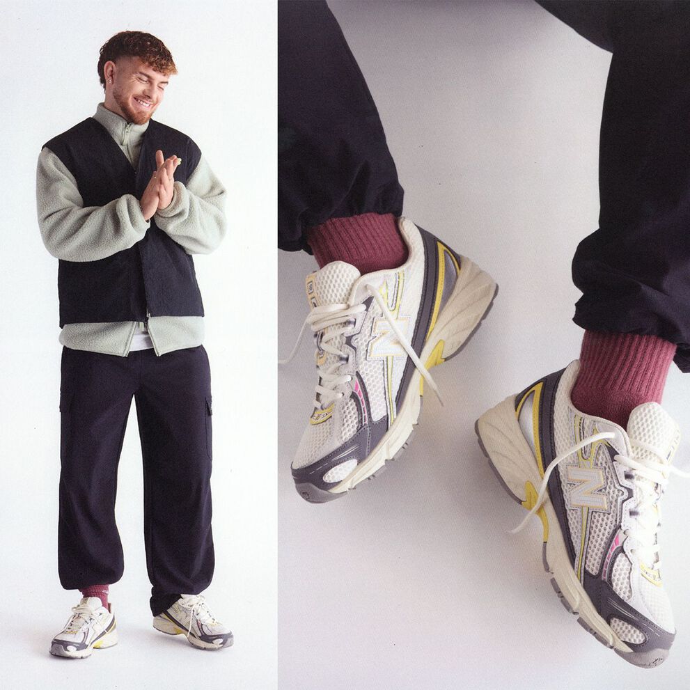 Harvey Elliot wearing the Warm Skies 740 shoes.