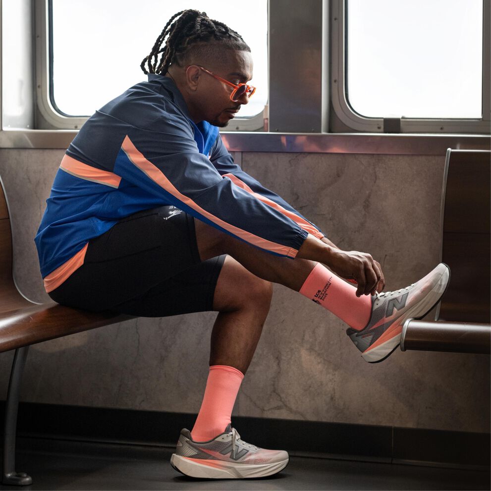 Person wearing the FuelCell Rebel v5