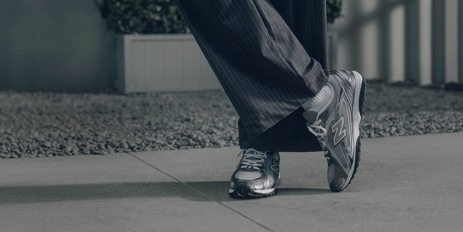 Knee down image of person wearing a pair of 204L