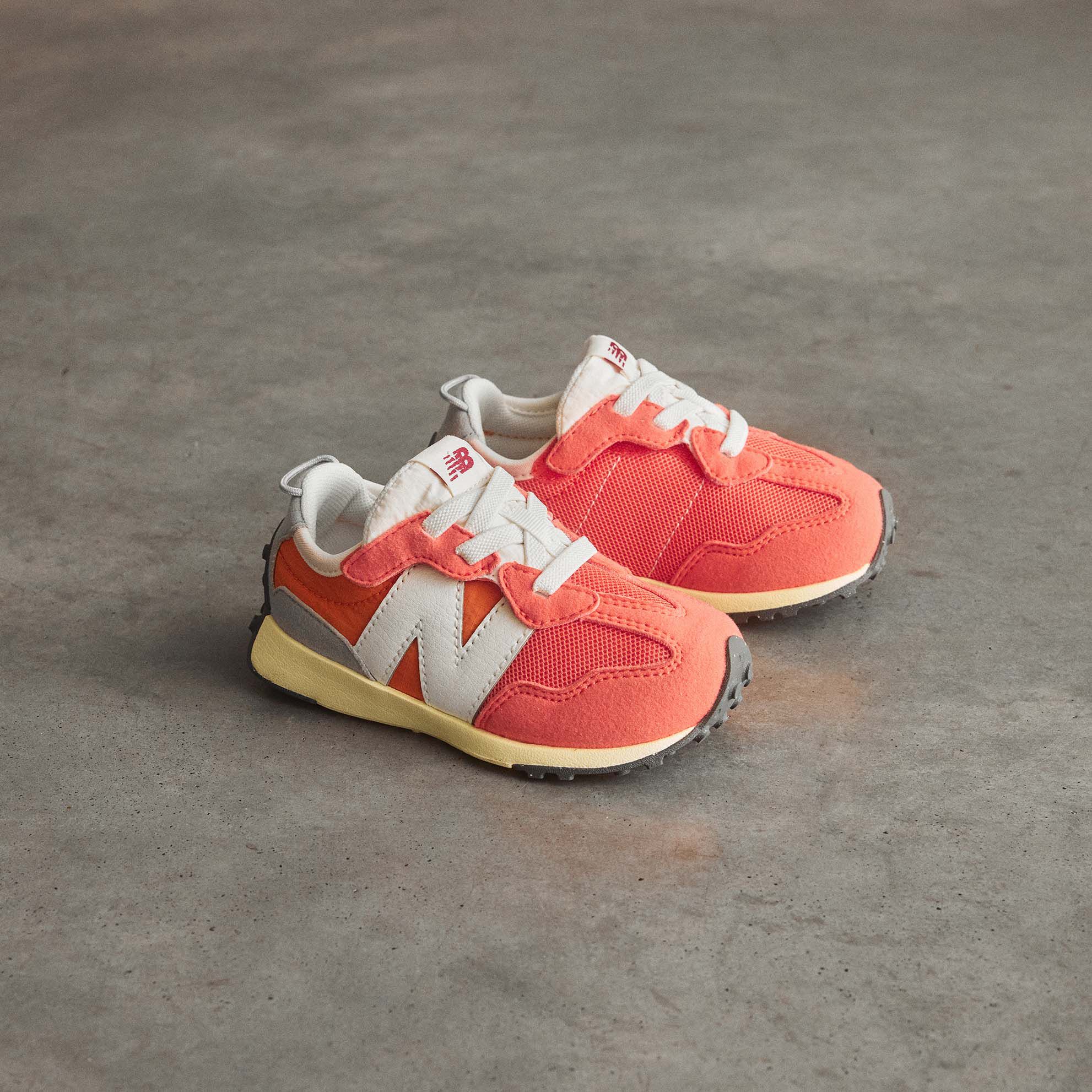 Calzado y ropa para ni os New Balance
