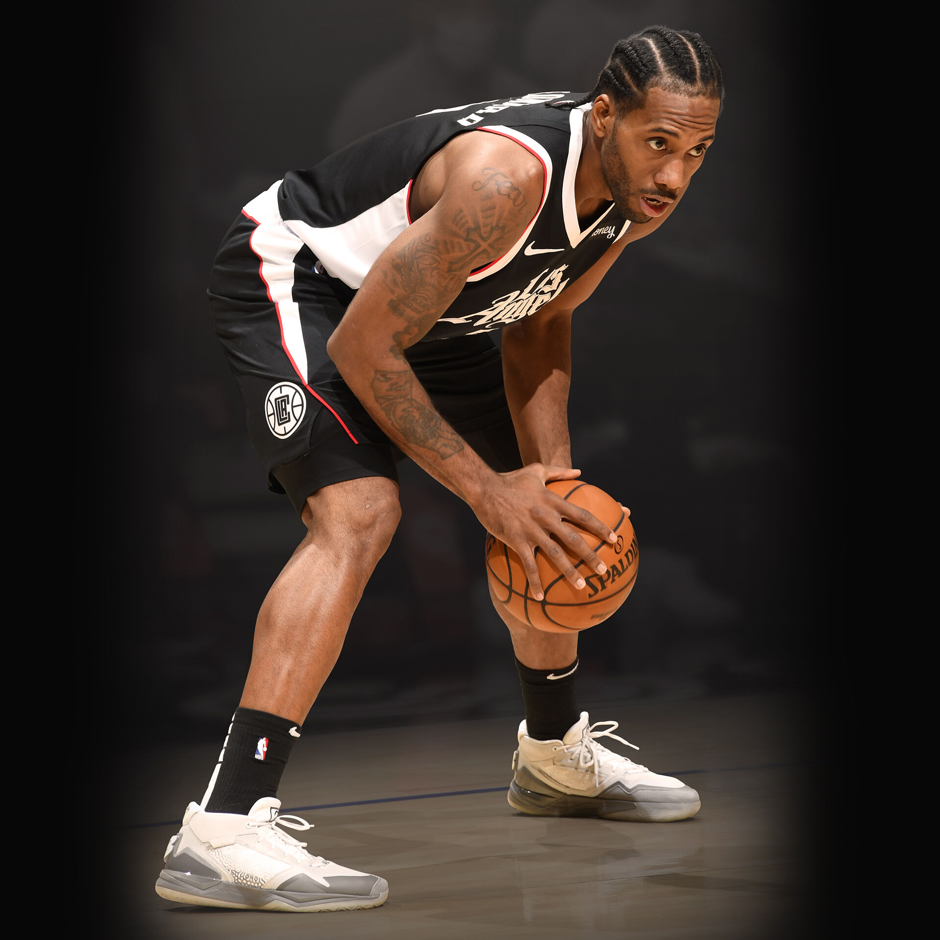 FanNation Kicks] Kawhi Leonard Debuts Third Signature Shoe with New Balance  : r/BBallShoes