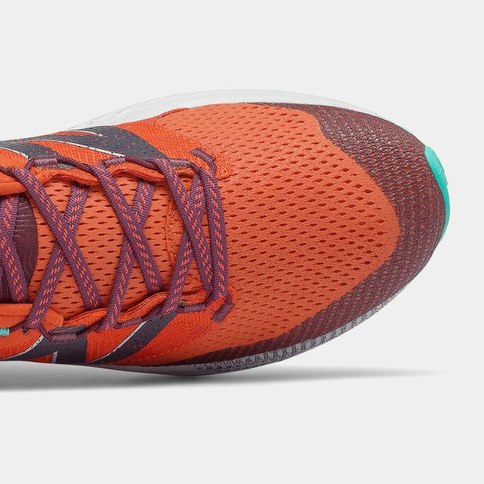 Detail of the laces and toe box