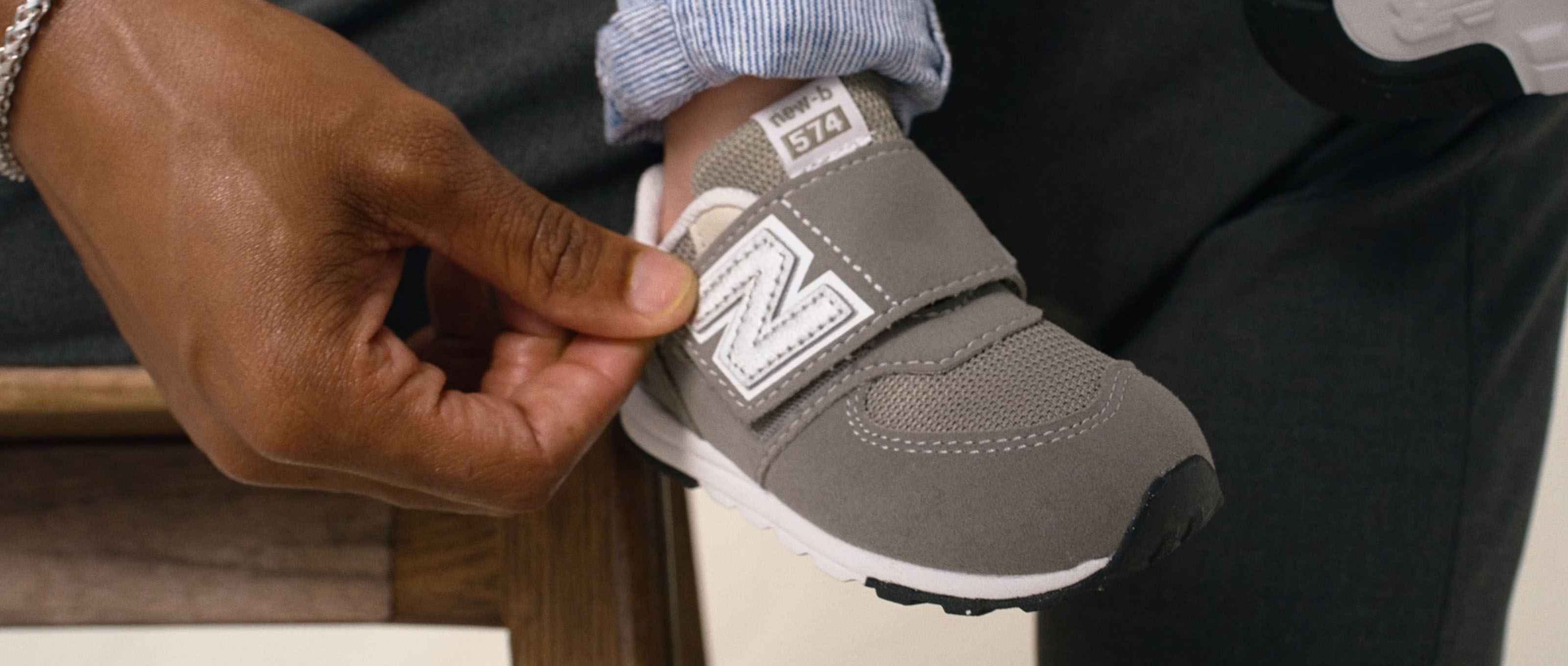 574 NEW B Hook Loop New Balance